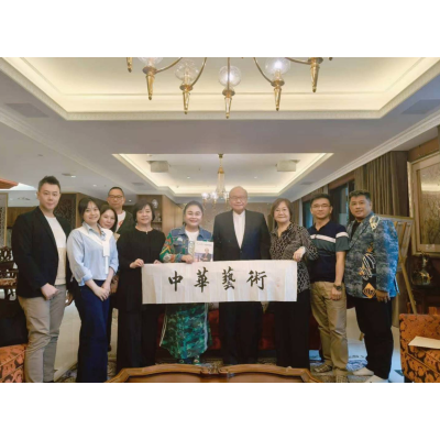 在AI時代的浪潮下,「文化」不再只是收藏與展示,而是如何被看見、被理解,並被全球持續傳播。本次產業交流會,正是一場結合「中華文化藝術 × AI商業應用平台 × 國際市場布局」的重要對話與實踐起點 在AI時代的浪潮下,「文化」不再只是收藏與展示,而是如何被看見、被理解,並被全球持續傳播。本次產業交流會,正是一場結合「中華文化藝術 × AI商業應用平台 × 國際市場布局」的重要對話與實踐起點